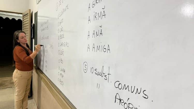 Prefeitura de Araxá abre processo seletivo simplificado para contratação de professores