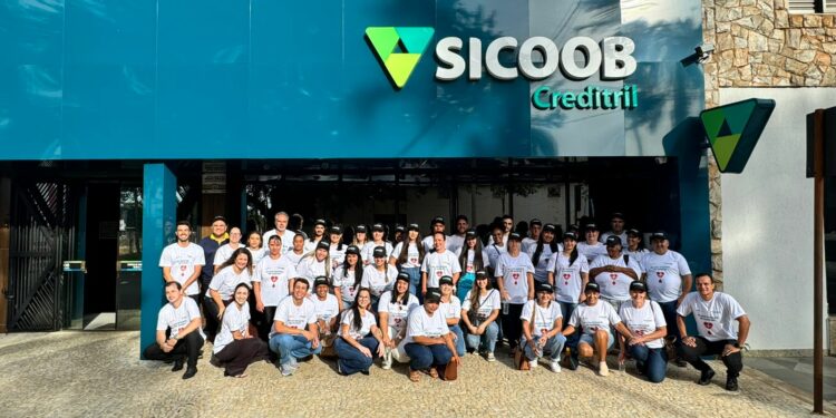 Sicoob Creditril e Grupo Bate Coração promovem ação de doação de sangue em Uberlândia-MG
