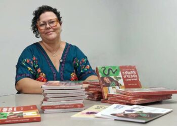 Escritora Maria Lyra lança caixa literária em Uberlândia com três histórias voltadas ao público infantojuvenil