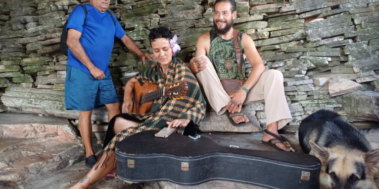 TRABALHADORES NÔMADES