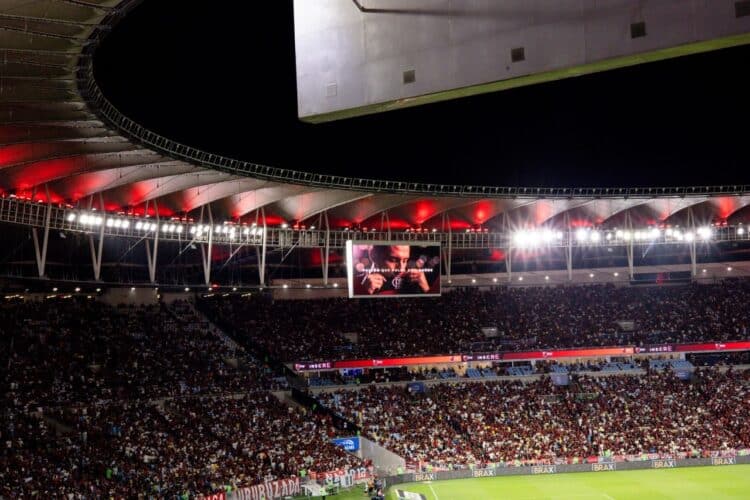 Hapvida celebra os 130 anos do Flamengo com mosaico digital no Maracanã e ação especial do Novembro Azul