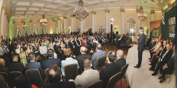 Federaminas reúne líderes de todo o Estado e aponta caminhos para o futuro dos negócios