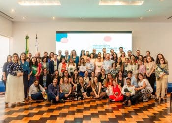 Alfabetização na idade certa é tema central de encontro de gestores públicos de seis países latino-americanos no Espírito Santo