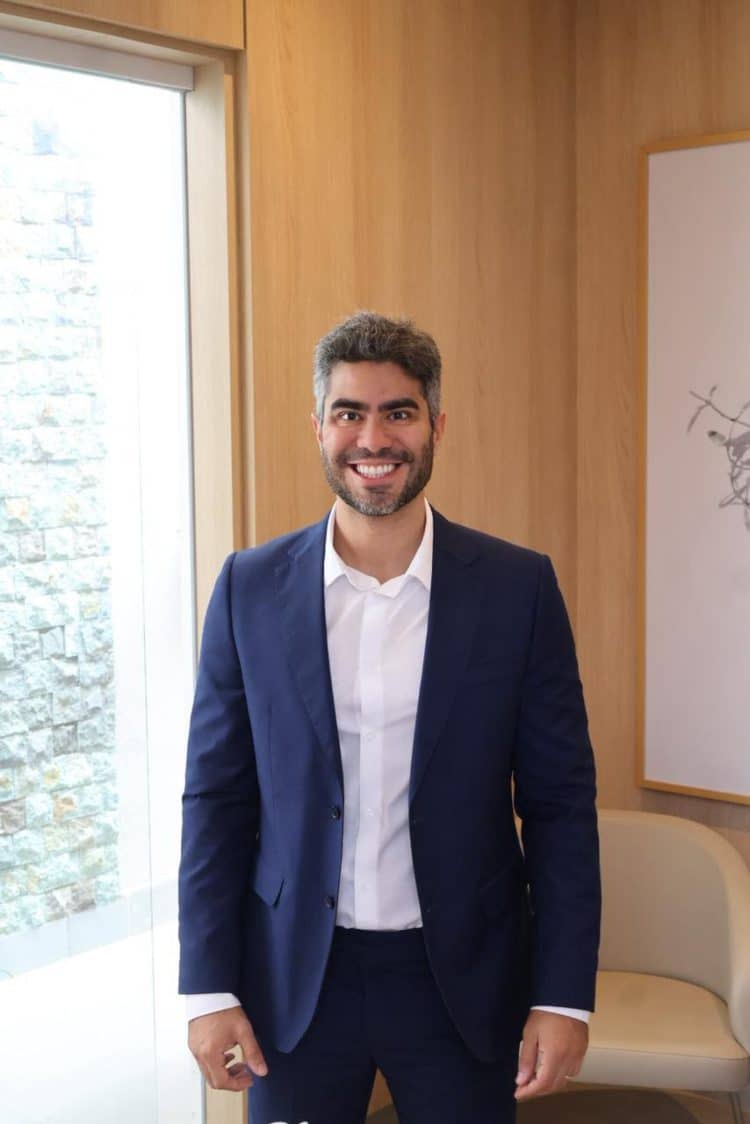 Reconstrução mamária é parte essencial do tratamento pós-mastectomia, afirma cirurgião da Unimed Araxá