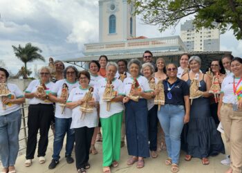 Oficina “Costurando Vidas” reúne mulheres em aprendizado e acolhimento na Fundação Calmon Barreto