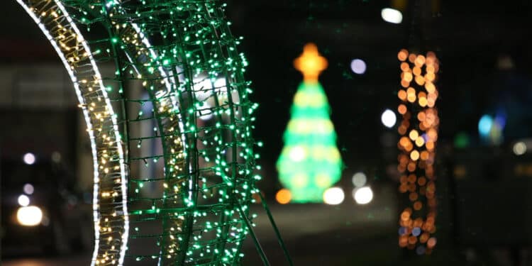 Natal Iluminado leva magia aos bairros de Araxá e encanta moradores com novos pontos de visitação