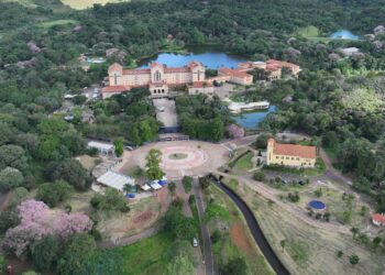 Jornal Estado de Minas destaca Araxá: Maior complexo termal do Brasil e a maior reserva mundial de nióbio