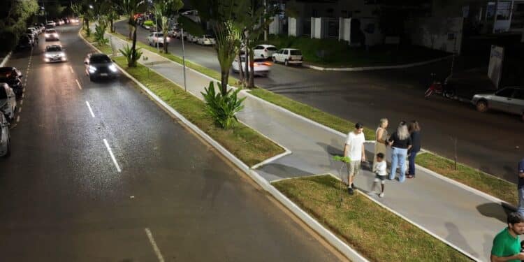 Prefeitura de Araxá executa obras de extensão e manutenção da rede elétrica em diversos pontos da cidade em 2025