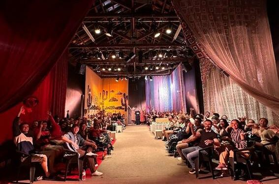 Grupontapé abre Edital de Ocupação do Teatro da Escola Livre