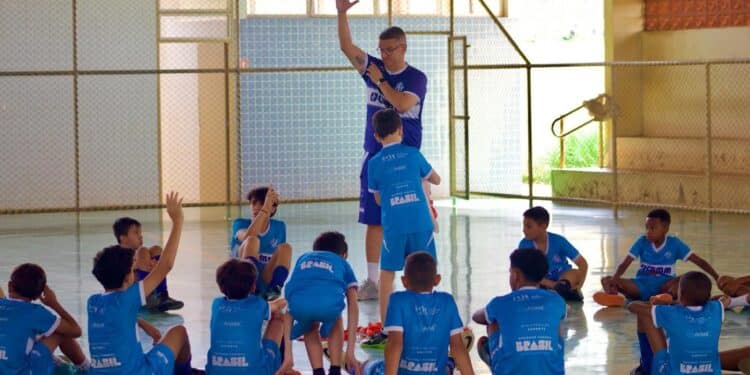 Projeto Lobinho transforma vidas de centenas de jovens por meio do esporte e da inclusão social