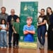Famílias recebem totens da exposição do FestNatal Araxá – 160 anos