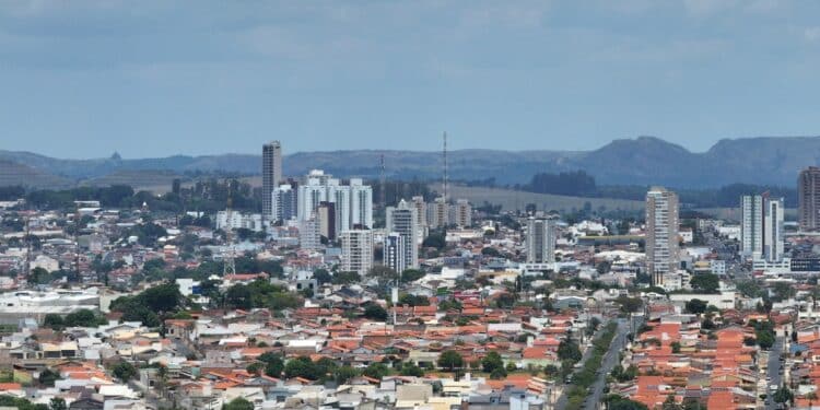 Projeto Araxá amplia em 75% estimativa de terras raras no município