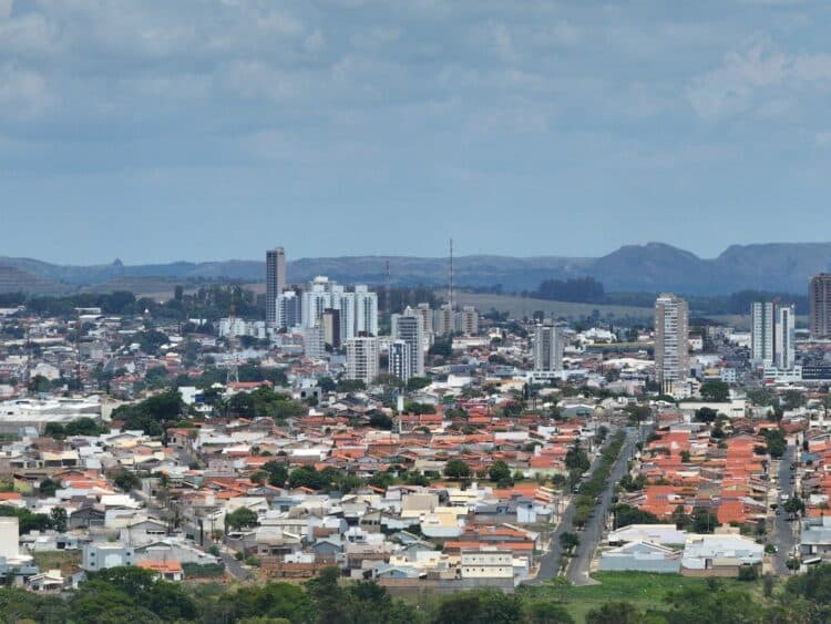 Projeto Araxá amplia em 75% estimativa de terras raras no município