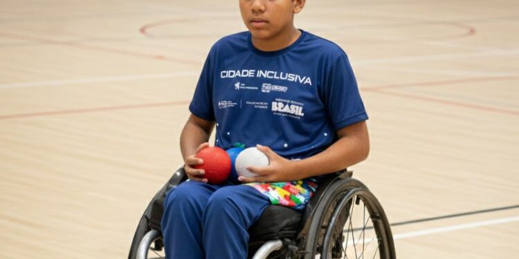Projeto gratuito em Araxá abre inscrições para prática esportiva de jovens com deficiência