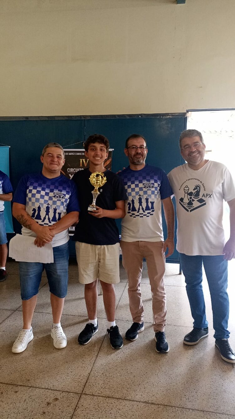 Jovem enxadrista de Araxá vence I etapa do Circuito Patense de Xadrez 2026
