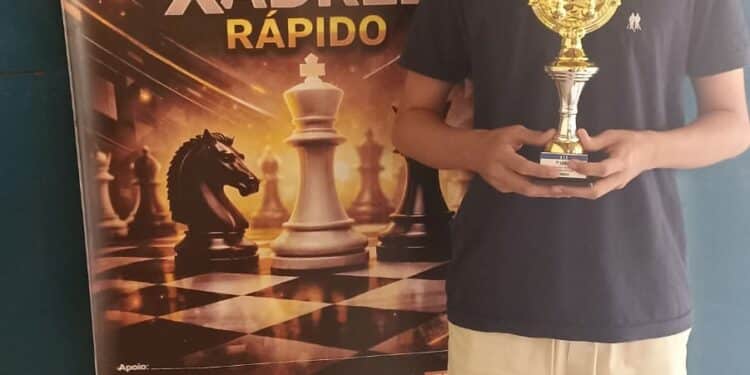 Jovem enxadrista de Araxá vence I etapa do Circuito Patense de Xadrez 2026