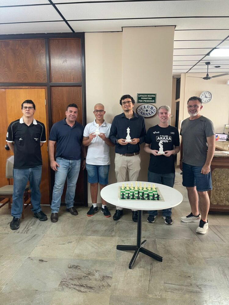 I TORNEIO DE XADREZ DO CLUBE ARAXÁ REÚNE ENXADRISTAS E MOVIMENTA O CENÁRIO LOCAL
