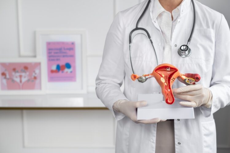 Histeroscopia: técnica padrão ouro fortalece o cuidado ginecológico na Hapvida