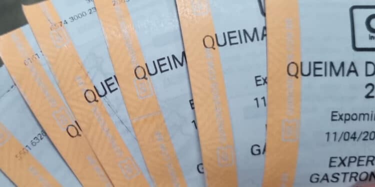 Últimas horas: Queima do Alho tem virada de lote nesta quarta (1º) e ingressos estão na reta final