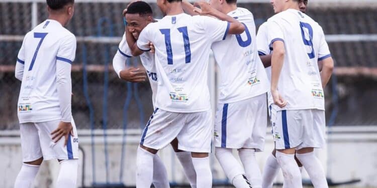 Dínamo realiza seletiva de atletas para as categorias Sub-15 e Sub-17 neste sábado