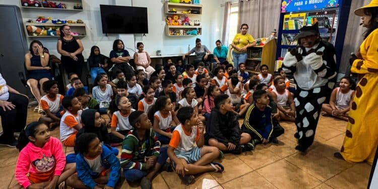 Cultura e ação climática chegam às escolas de Paracatu em projeto que une teatro, literatura e educação ambiental