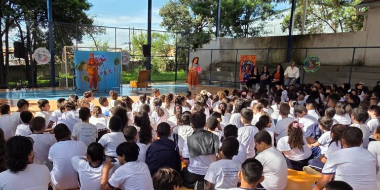 Projeto Tri Ciclo leva teatro, dança e música a mais de 2 mil crianças em Araxá