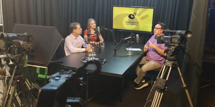 Observatório da Cultura: o podcast que conecta arte, economia e desenvolvimento humano sustentável chega à TV e Rádio Universitária