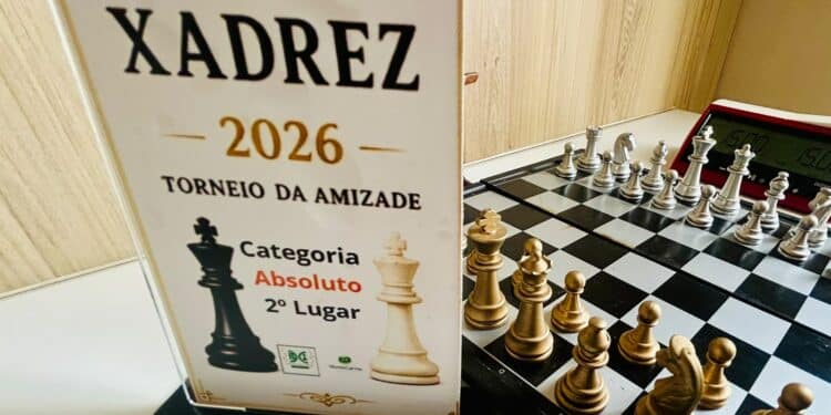 ARAXAENSE TENENTE GONÇALVES É VICE-CAMPEÃO EM TORNEIO DE XADREZ EM BETIM