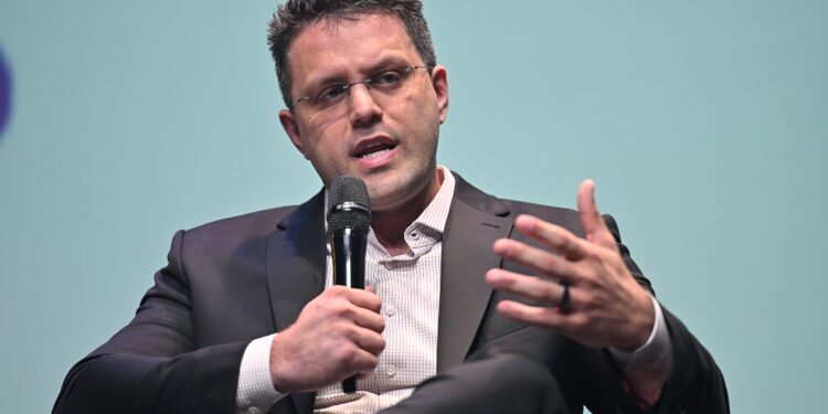 CEO da Hapvida desenvolve estudo em Paris que permite identificar precocemente risco de diabetes
