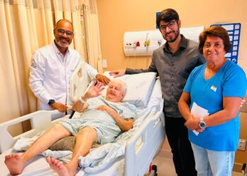 Bem humorada e desenvolta: aos 114 anos, paciente passa por cirurgia de alta complexidade no Recife e se recupera bem