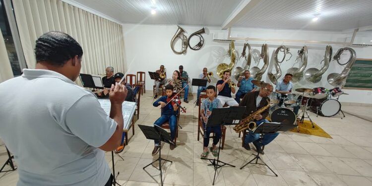 Projeto Lyra em Movimento divulga resultado do edital para oficinas gratuitas de formação musical; aprovados devem realizar matrícula até quinta-feira (23)