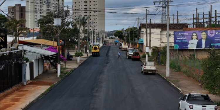 Recapeamento avança na Avenida do Comboio e segue por etapas até a região da Fiat
