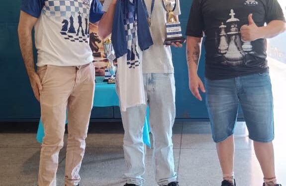 ARAXAENSE EDGARD É CAMPEÃO ABSOLUTO PATENSE DE XADREZ RÁPIDO 2026