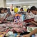 Feira “De Olhos nos Livros” reúne cerca de 3 mil títulos no Colégio São Domingos