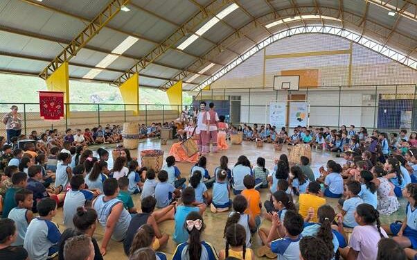 Grupontapé leva espetáculo e oficina de Danças Circulares a escolas de Santa Juliana