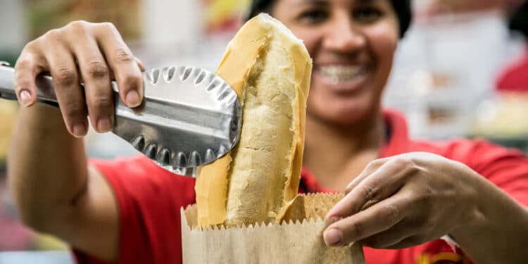 Dia Mundial do Pão :: 16 de Outubro :: Indústria nacional de panificação quase dobra produção em dez anos e chega a 3,1 milhões de toneladas