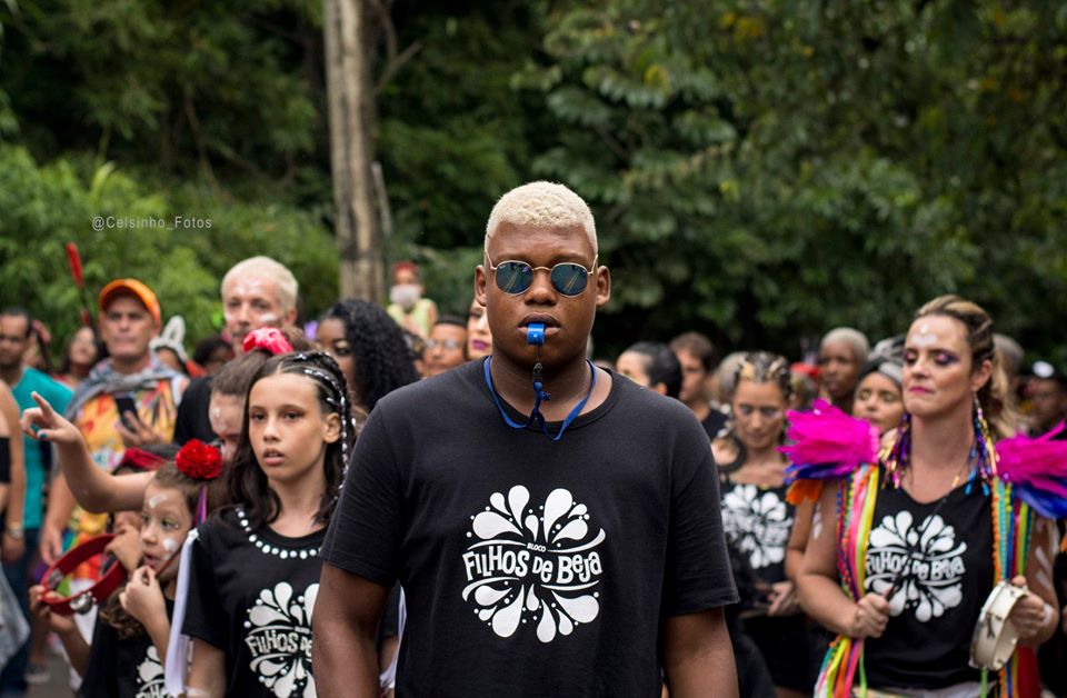 Mais de 13 mil foliões acompanham o Carnaval no Bloco Filhos de Beja em Araxá