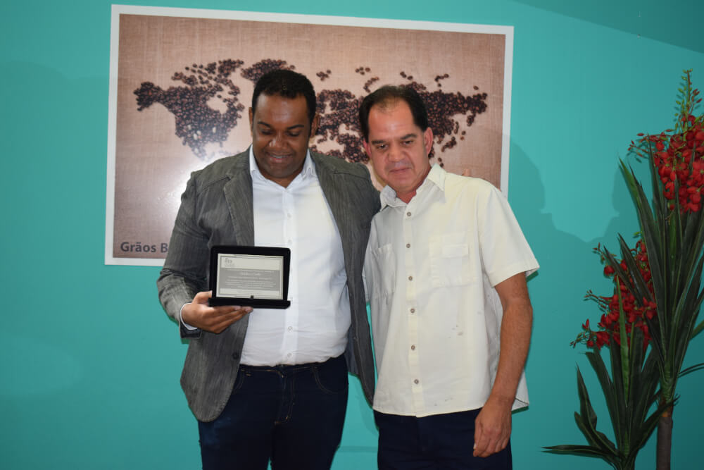 AIA entrega homenagens em ambiente descontraído e aconchegante