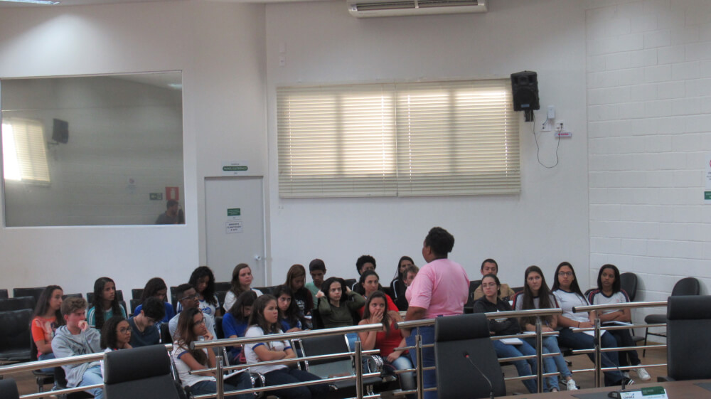 Oficina do Parlamento Jovem chega à Câmara Municipal de Araxá