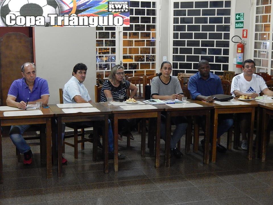 Reunião de lançamento da Copa Triângulo de futebol amador.